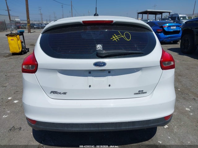 Ford Focus 2016 1FADP3K25GL347996 Image 16