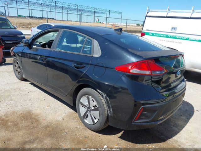 2017 HYUNDAI IONIQ HYBRID KMHC65LC0HU047169 Photo 2