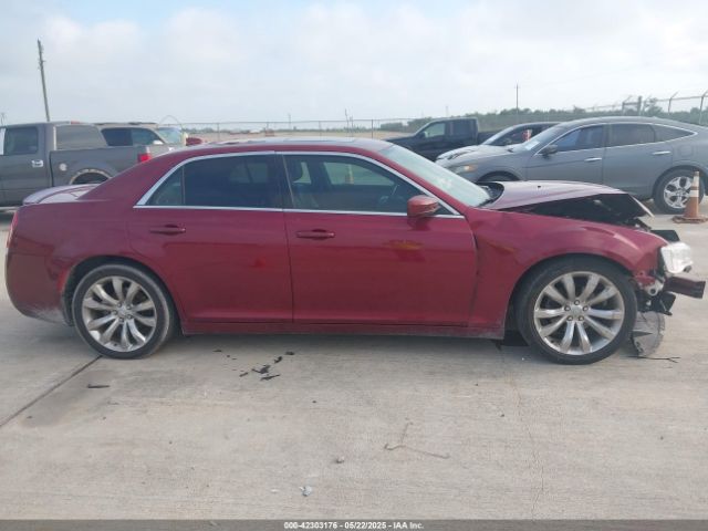 2C3CCAAG7JH285772 Chrysler 300 Touring L