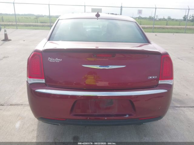 2C3CCAAG7JH285772 Chrysler 300 Touring L
