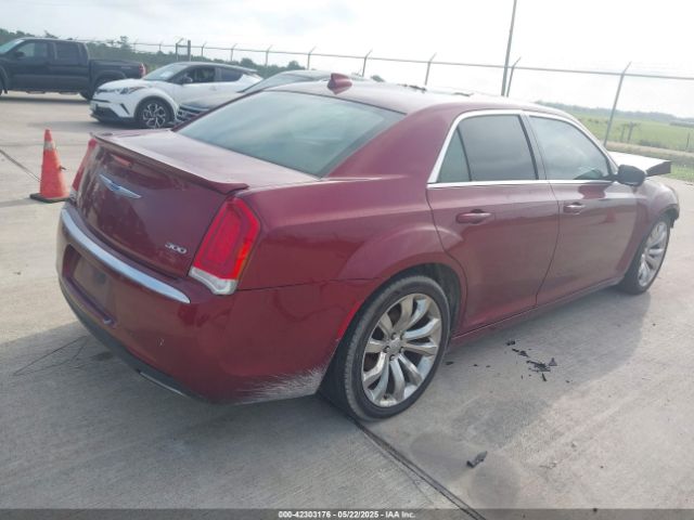 2018 CHRYSLER 300 2C3CCAAG7JH285772 Photo 3