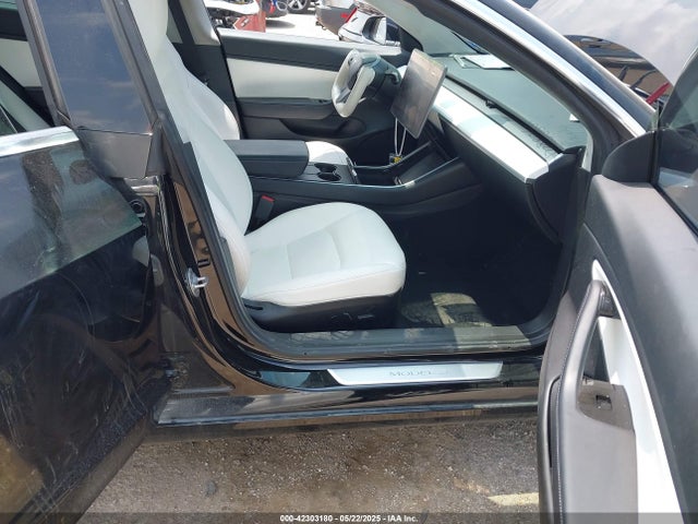 2020 TESLA MODEL 3 5YJ3E1EBXLF628720 Photo 4