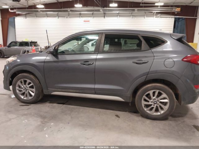 KM8J3CA48JU684221 Hyundai TUCSON SEL