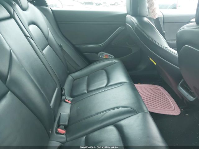 5YJ3E1EA5NF185905 Tesla 2022
