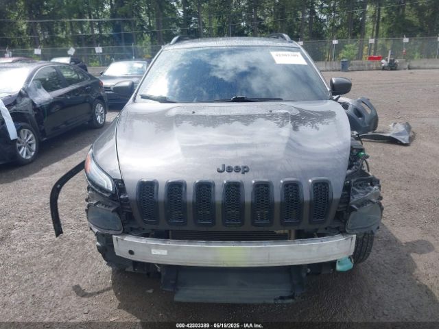 1C4PJMCBXJD601328 Jeep Cherokee Latitude 4x4