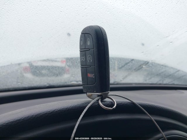 1C3CCCAB9HN511411 Chrysler 2017