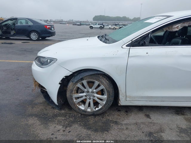 1C3CCCAB9HN511411 Chrysler 2017
