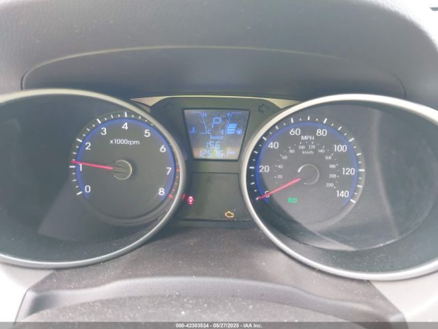 KM8JT3AF8FU109934 Hyundai TUCSON GLS