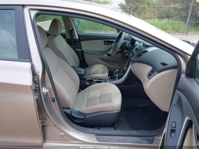 5NPDH4AE3EH531621 Hyundai ELANTRA SE