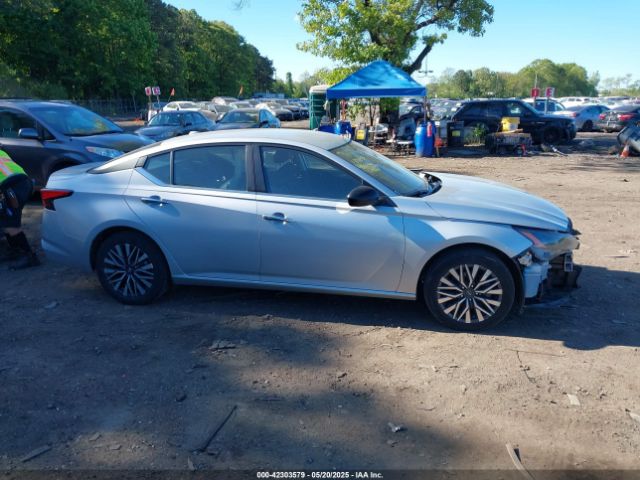 1N4BL4DW1RN359417 Nissan Altima Sv Intelligent Awd