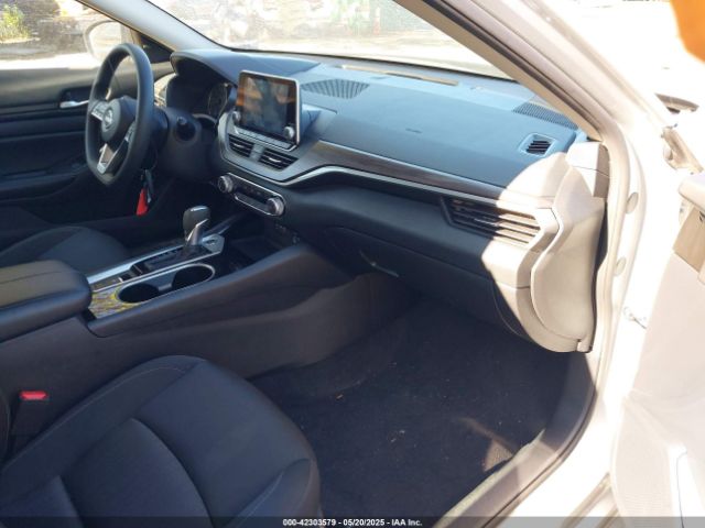 1N4BL4DW1RN359417 Nissan Altima Sv Intelligent Awd