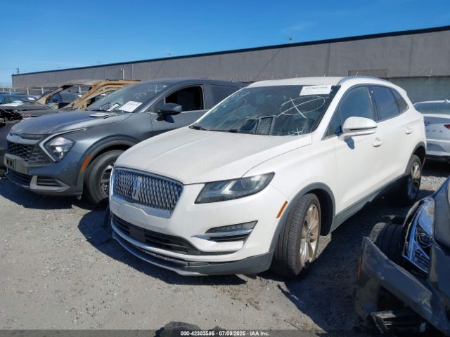 2019 LINCOLN MKC 5LMCJ2C96KUL02641 Photo 1