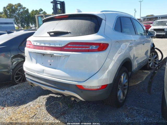 2019 LINCOLN MKC 5LMCJ2C96KUL02641 Photo 3