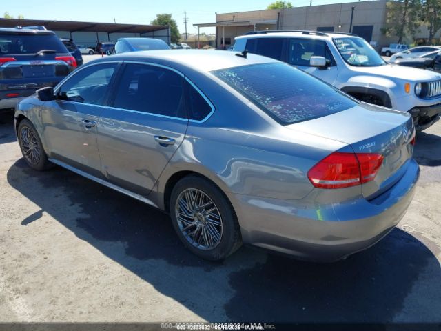 1VWAT7A37FC099126 Volkswagen 2015