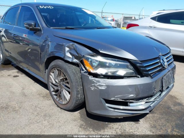 1VWAT7A37FC099126 Volkswagen 2015