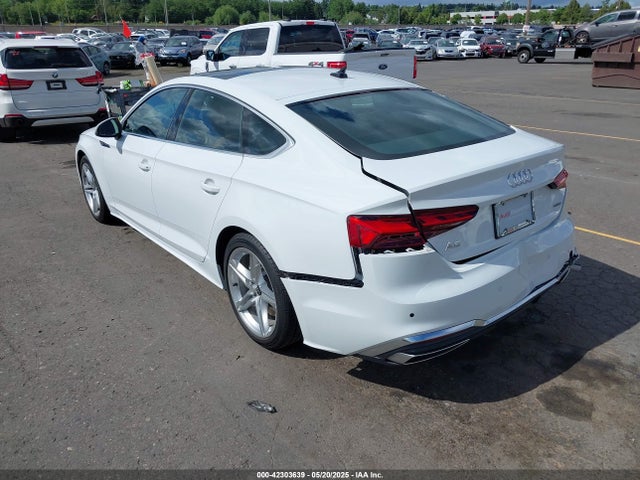 2022 AUDI A5 SPORTBACK WAUFACF55NA019430 Photo 2