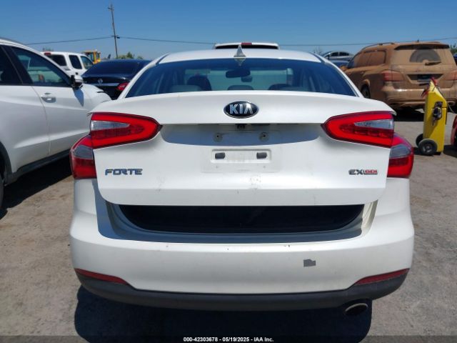 KNAFZ4A80G5617503 KIA FORTE EX