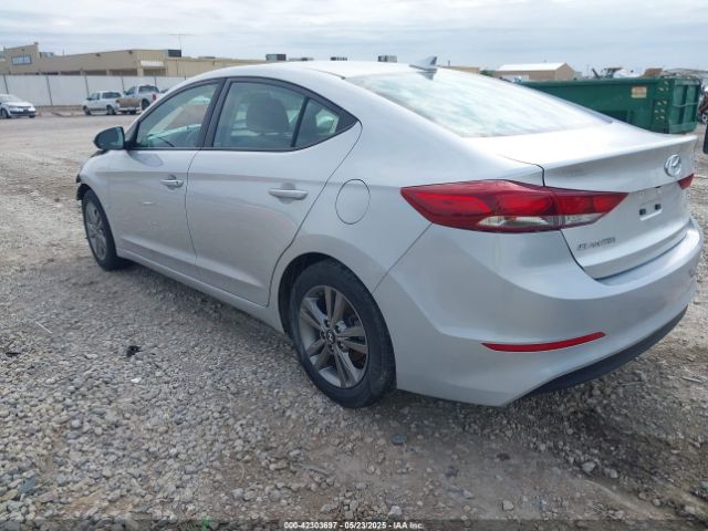 2018 HYUNDAI ELANTRA 5NPD84LF2JH377175 Photo 2