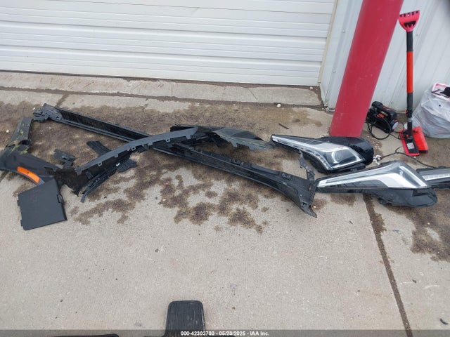 1G6AZ5S32E0127986 Cadillac lfx