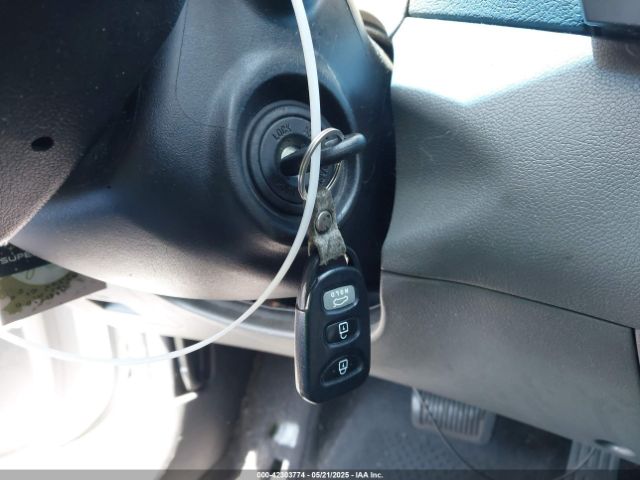 5NPDH4AE0FH643214 Hyundai ELANTRA SE