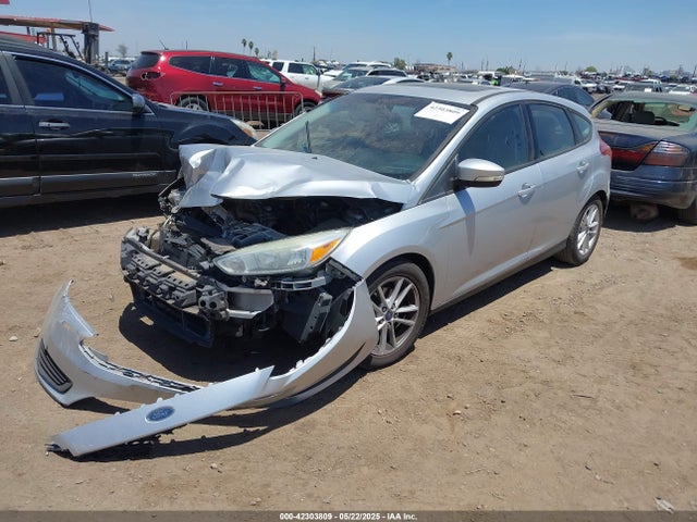 Ford 2016 2016 1FADP3K23GL285000 Image 2