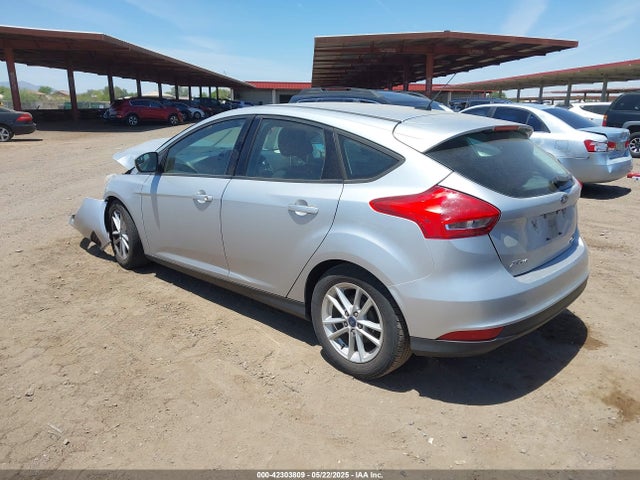 Ford 2016 2016 1FADP3K23GL285000 Image 3