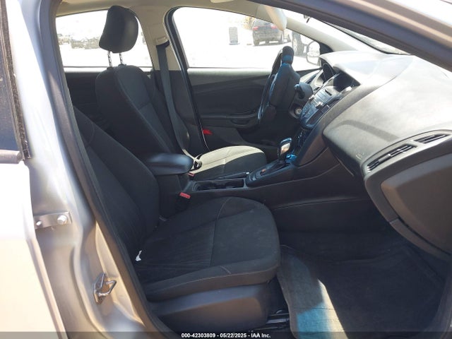 Ford 2016 2016 1FADP3K23GL285000 Image 5