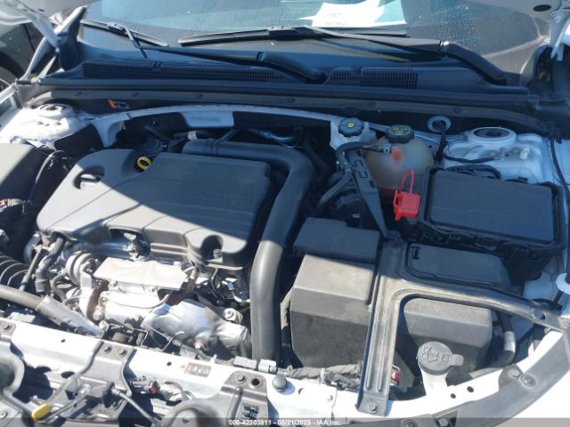 1G1ZG5ST3PF253675 Chevrolet Malibu Fwd Rs