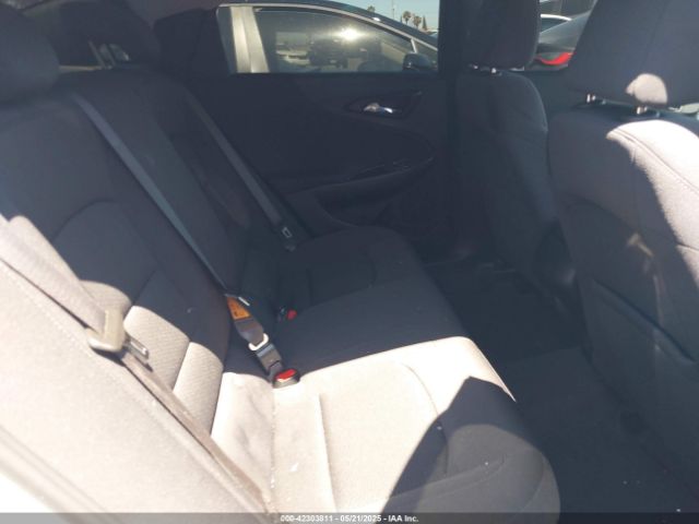 1G1ZG5ST3PF253675 Chevrolet Malibu Fwd Rs