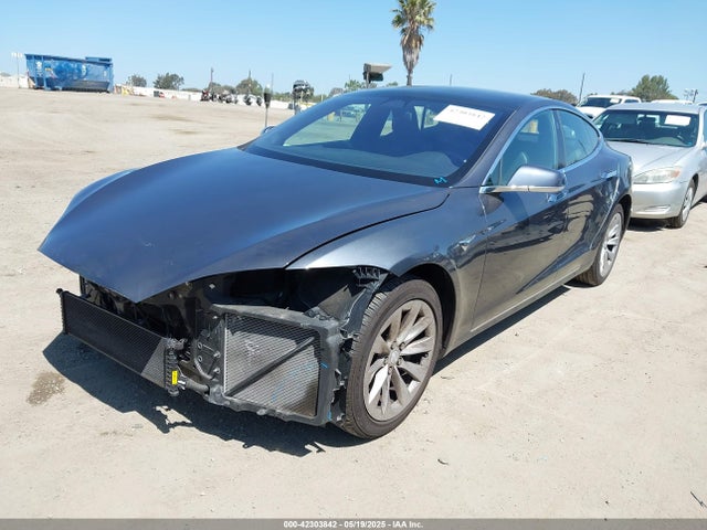 Tesla MODEL S 2017 5YJSA1E15HF228506 Image 2