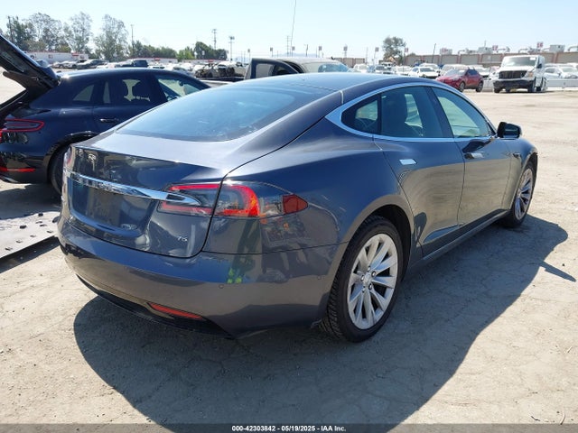 Tesla MODEL S 2017 5YJSA1E15HF228506 Image 4