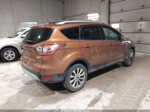 1FMCU9J96HUA74171 Ford Escape Titanium
