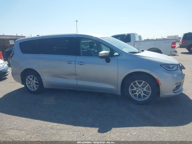 2C4RC1BG8PR586669 Chrysler Pacifica Touring L