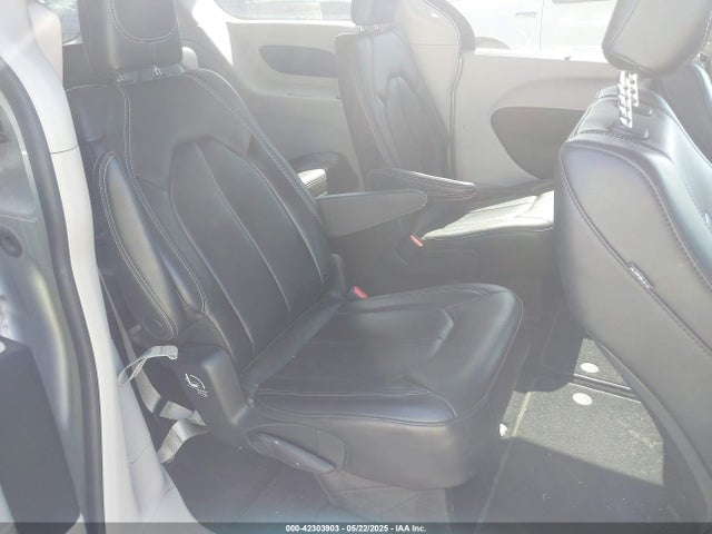 2C4RC1BG8PR586669 Chrysler Pacifica Touring L