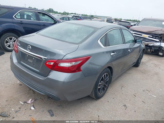 1N4AL3AP4JC267592 Nissan Altima 2.5 S