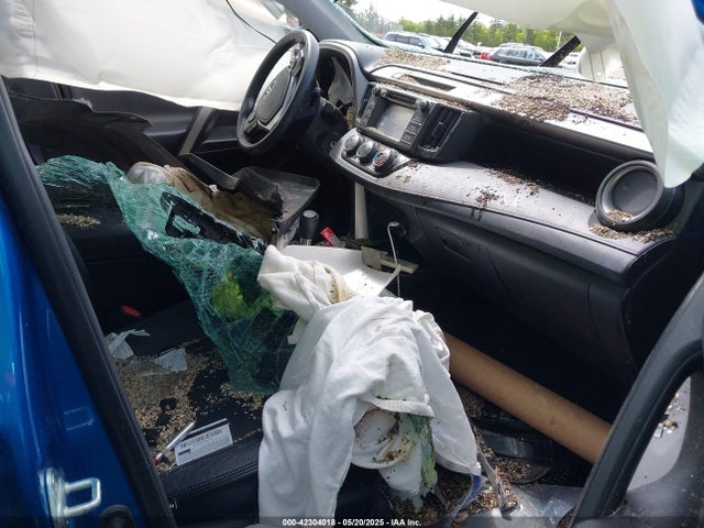 Toyota RAV4 LE 2017 JTMBFREV0HJ109919 Image 5