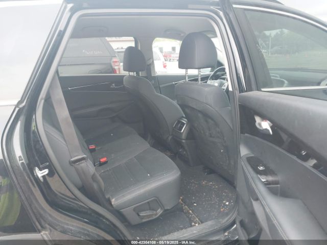 5XYPG4A56KG598555 KIA Sorento 3.3l S