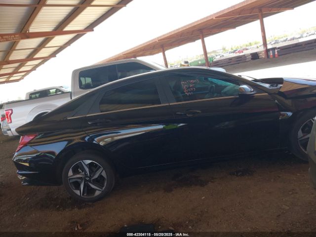 5NPLP4AG4MH008901 Hyundai Elantra Limited