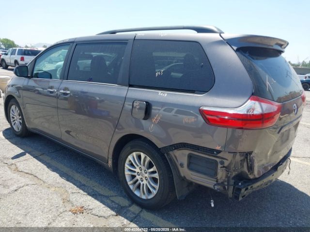 5TDYK3DC6FS674906 Toyota Sienna Xle 8 Passenger