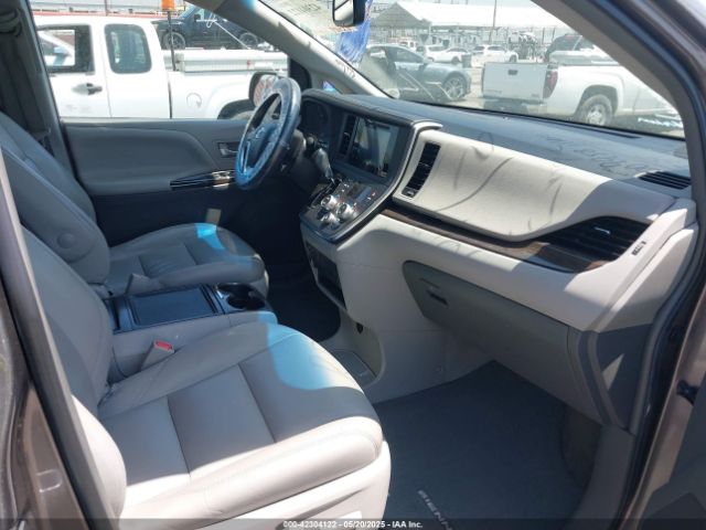 5TDYK3DC6FS674906 Toyota Sienna Xle 8 Passenger