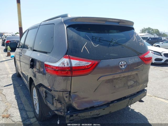 5TDYK3DC6FS674906 Toyota Sienna Xle 8 Passenger