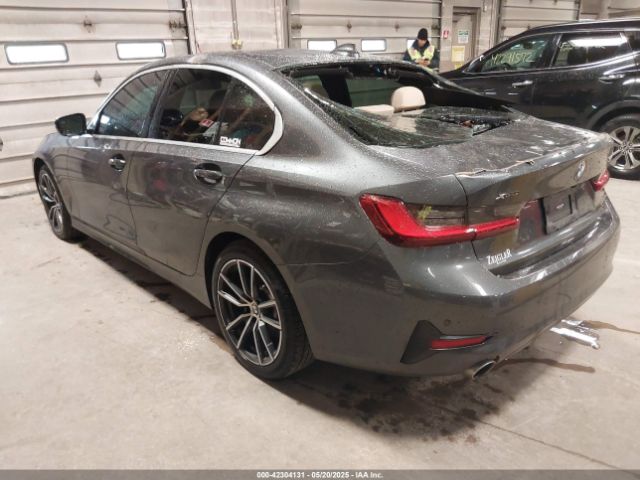 2022 BMW 330I 3MW5R7J02N8C33181 Photo 2