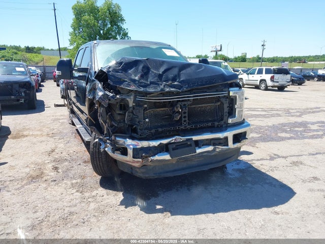 1FT7W2BT0HEE45949 Ford F-250 Lariat