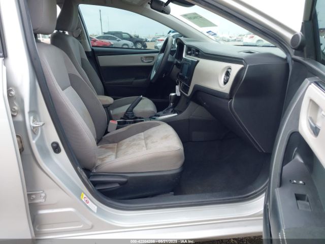 2019 TOYOTA COROLLA 5YFBURHE5KP899058 Photo 4