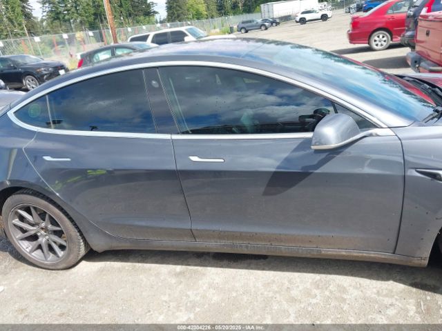 5YJ3E1EA2JF011588 Tesla Model 3 Long Range/mid Range