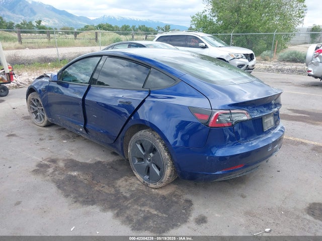 2021 TESLA MODEL 3 5YJ3E1EBXMF054945 Photo 2