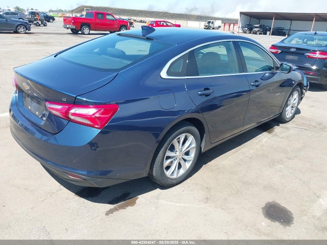 1G1ZD5STXNF180178 Chevrolet Malibu Fwd Lt