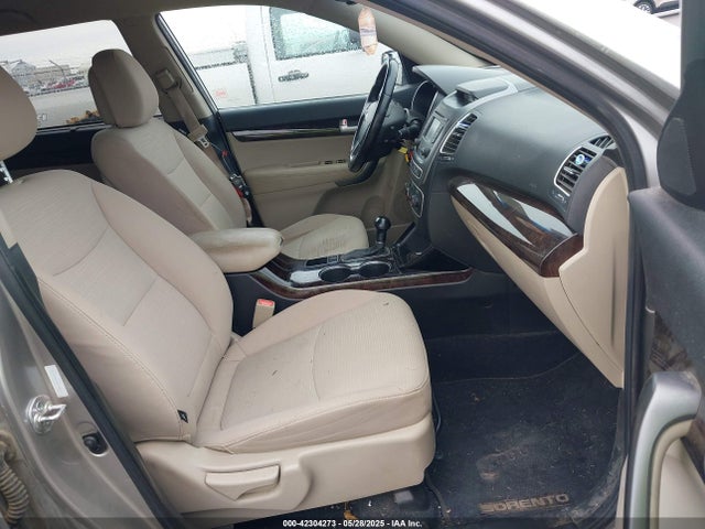5XYKT4A76EG485961 KIA Sorento Lx V6