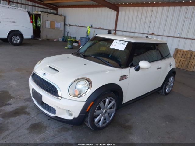 2009 MINI COOPER S WMWMF73509TW82449 Photo 1