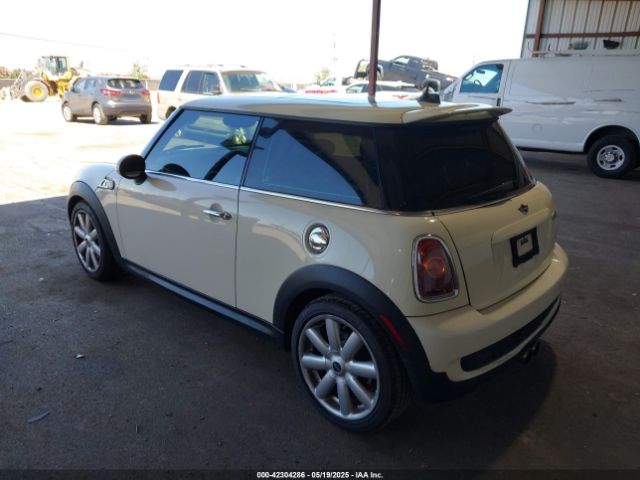 2009 MINI COOPER S WMWMF73509TW82449 Photo 2